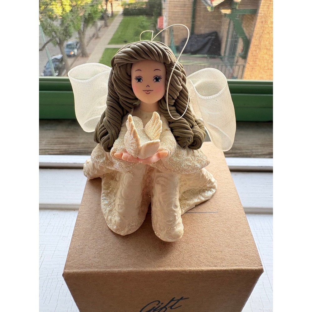 Avon Kneeded Angels Sweetness Carol Graziano Figurine Bird  Ornament